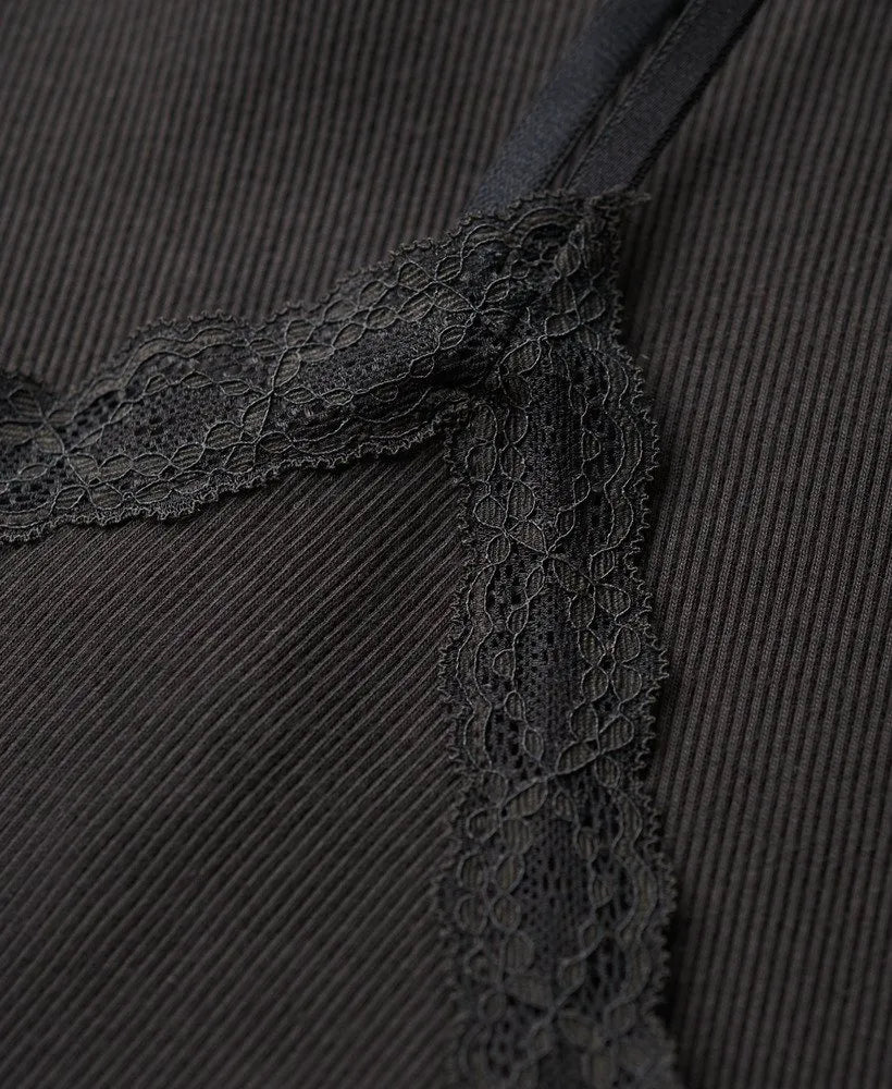 BISON BLACK