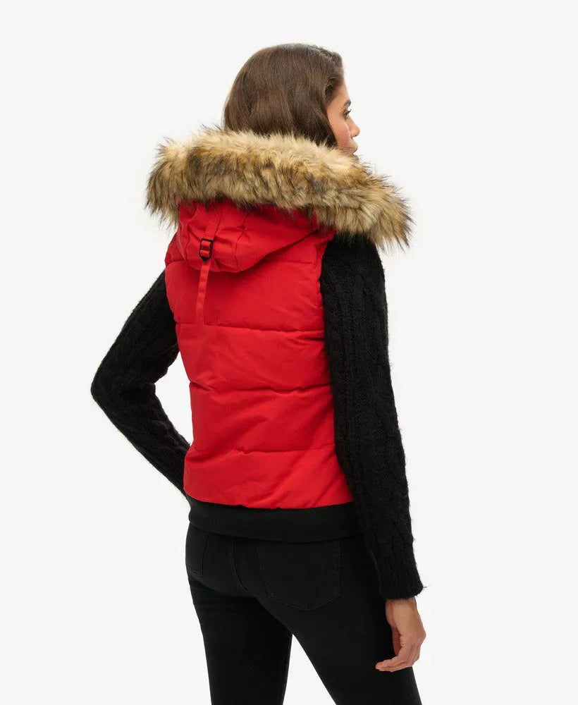 Ella Gilet