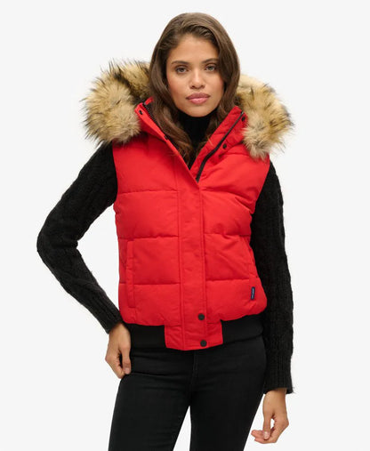 Ella Gilet