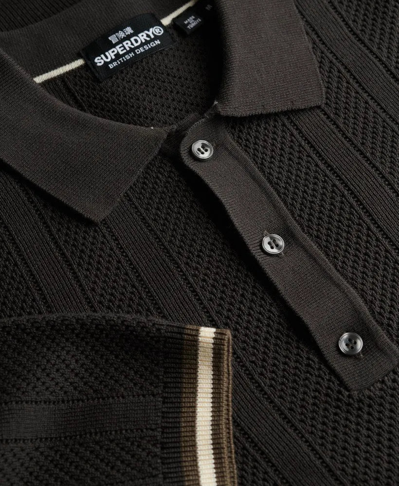 CARBON BLACK