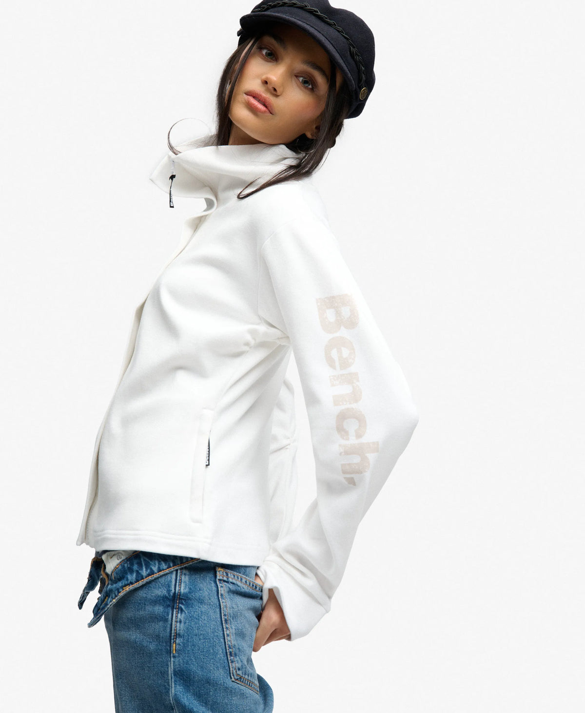 White/ Moonbeam