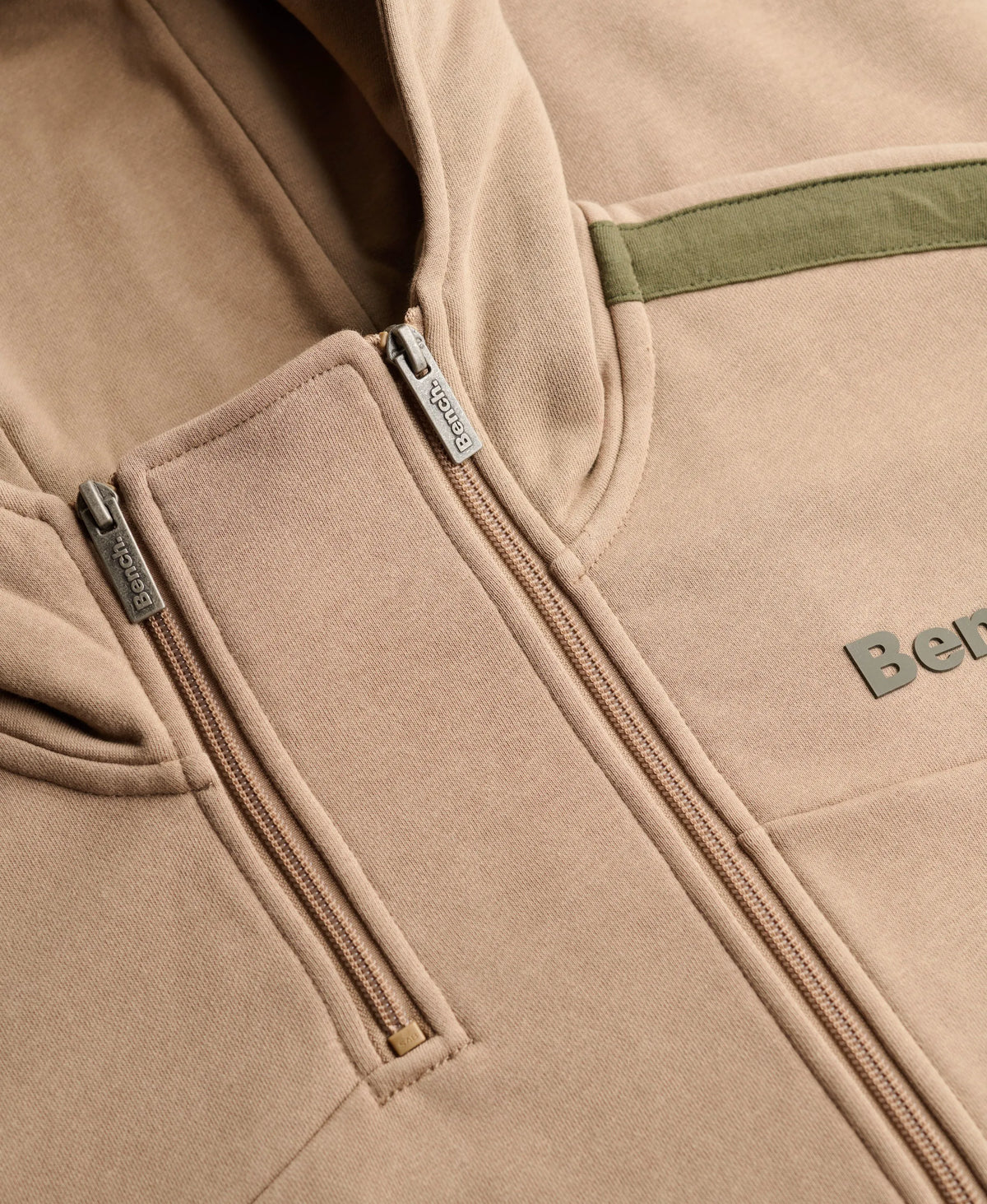 Dune/ Beluga Charcoal/ Olive Night