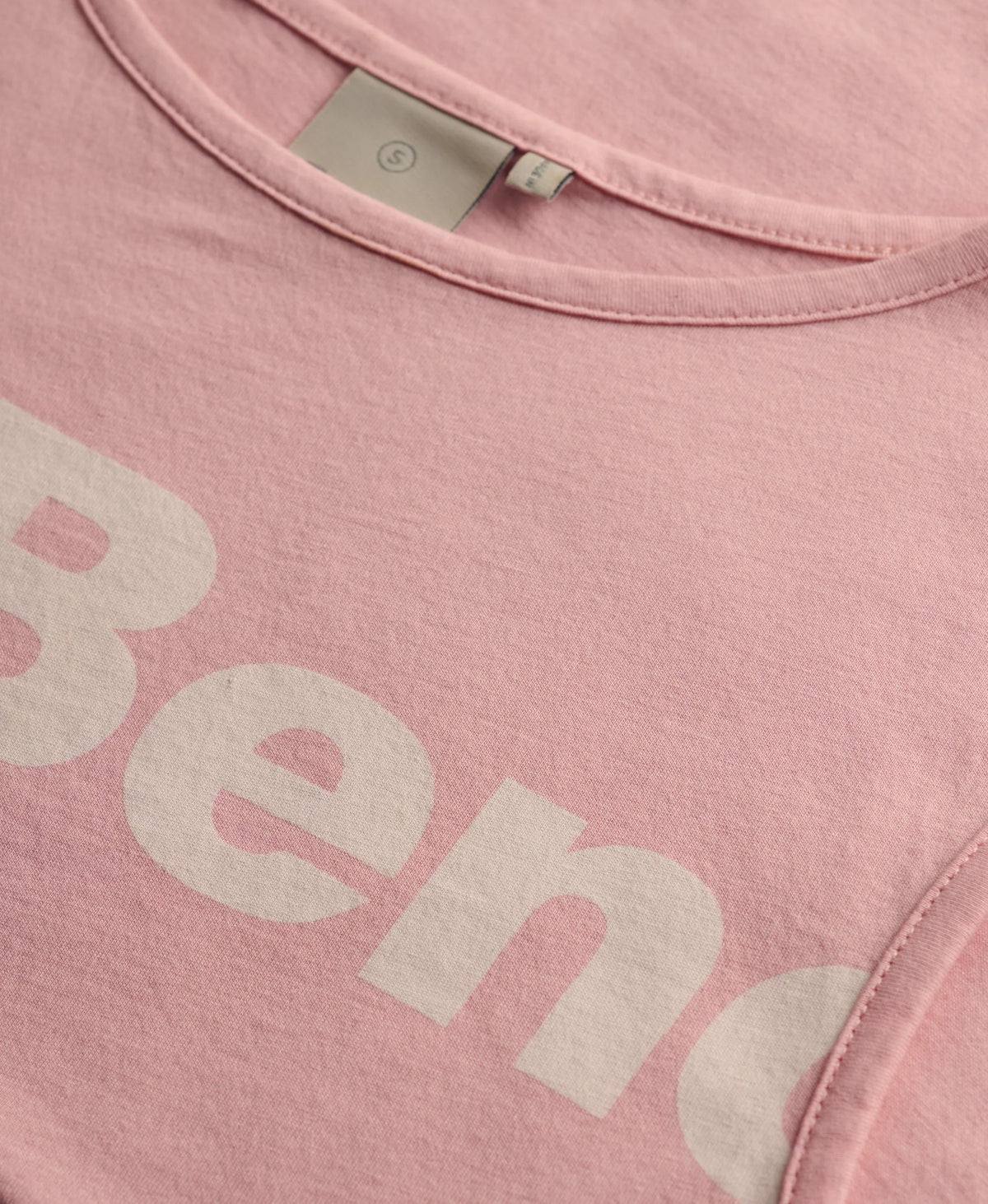 Pink/ White