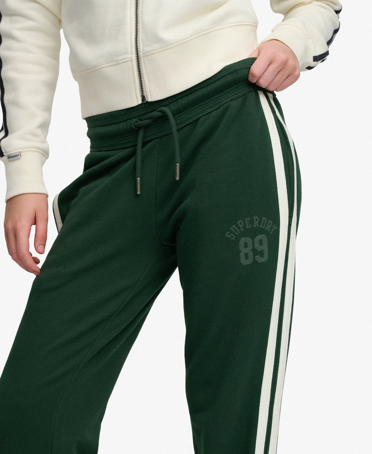 ENAMEL GREEN