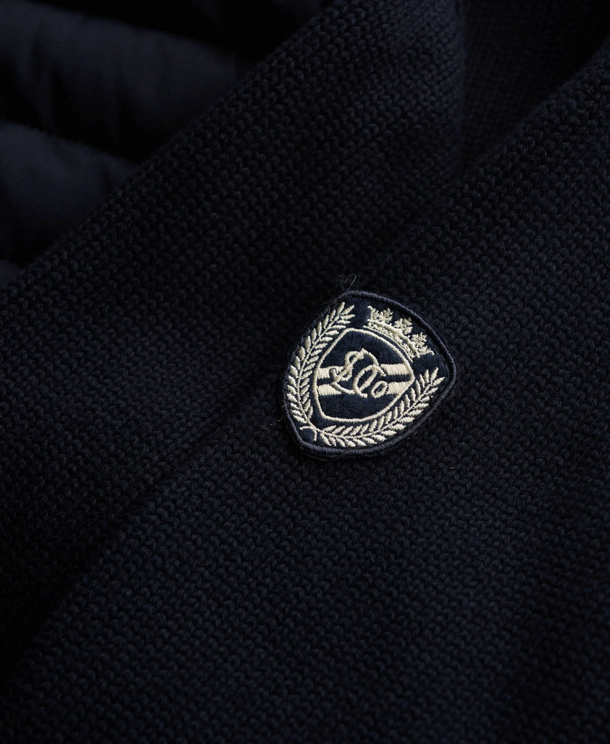 Straight Baffle Hybrid Jacket