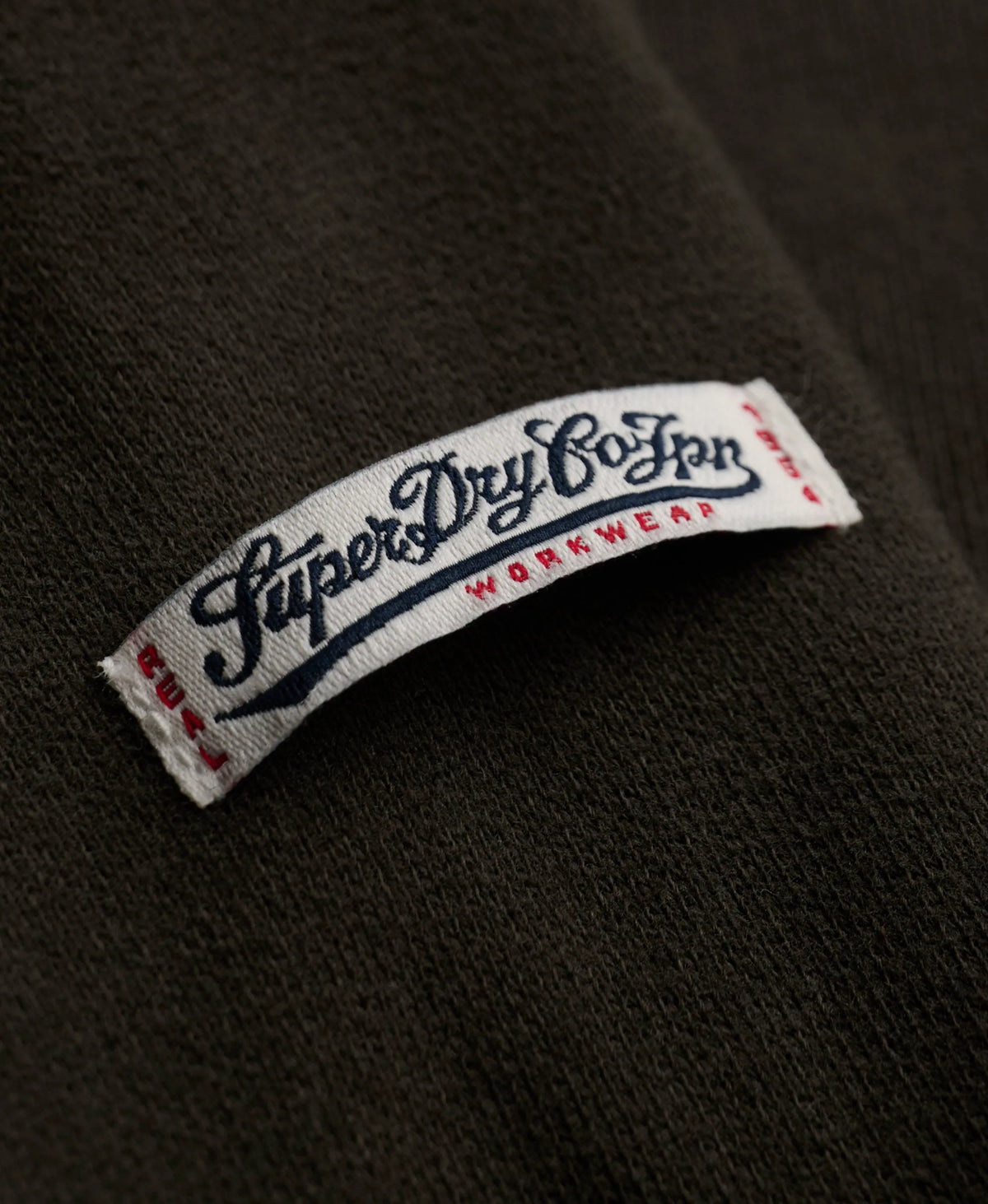 VINTAGE BLACK